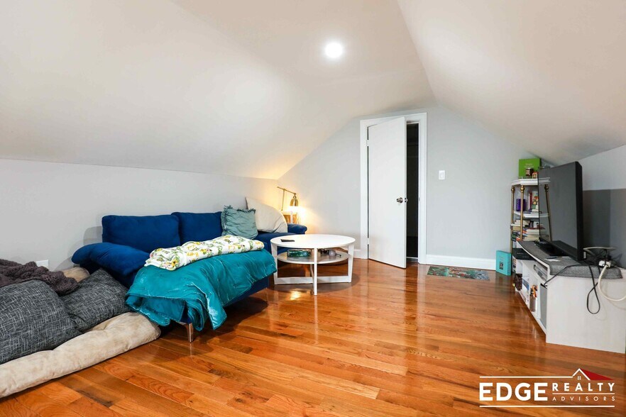 Building Photo - 36 Donnybrook Rd