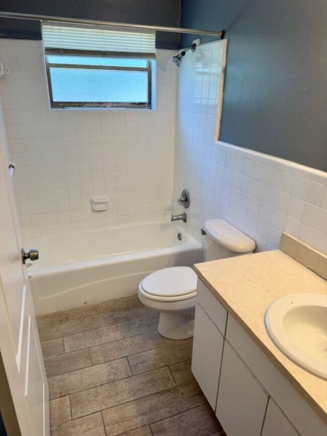 Building Photo - 8105 N Klondyke St