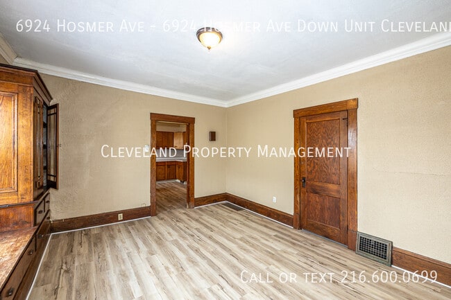 Building Photo - 6924 Hosmer Ave