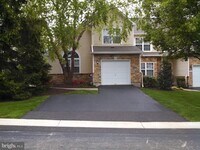 Building Photo - 173 Gleneagles Ct