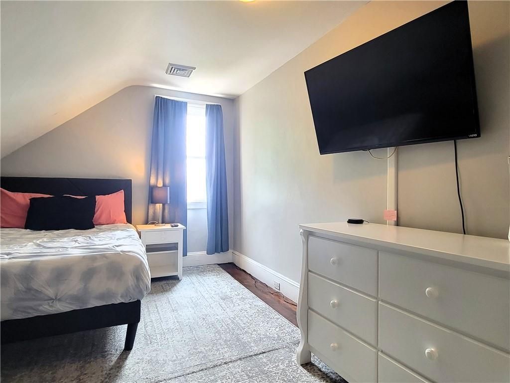 Building Photo - 11 Hammond St