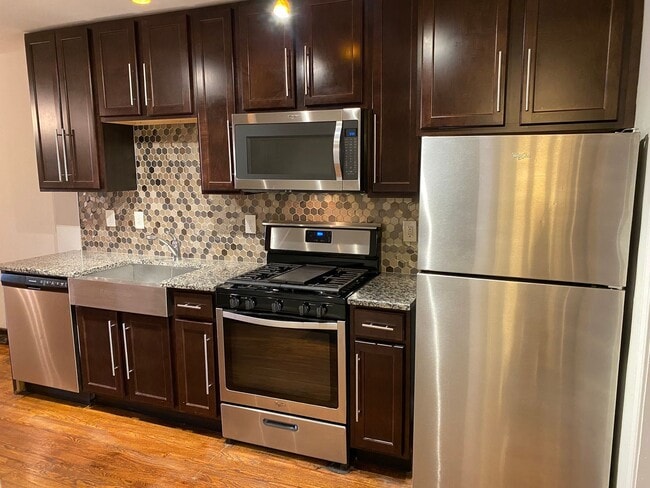 Primary Photo - Renovated Home in the Grove for Rent!