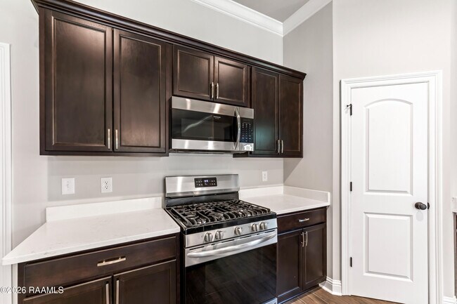 Building Photo - 128 Rose Of Sharon Ln