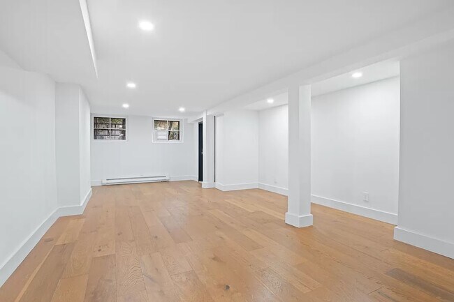 Building Photo - 575 Morgan Ave