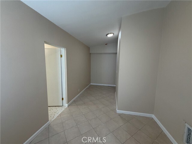 Building Photo - 126 S Batavia St