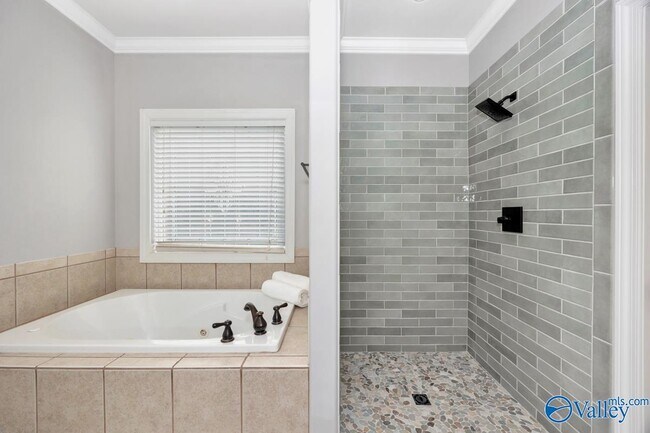 Building Photo - 108 Blackwood Dr NW