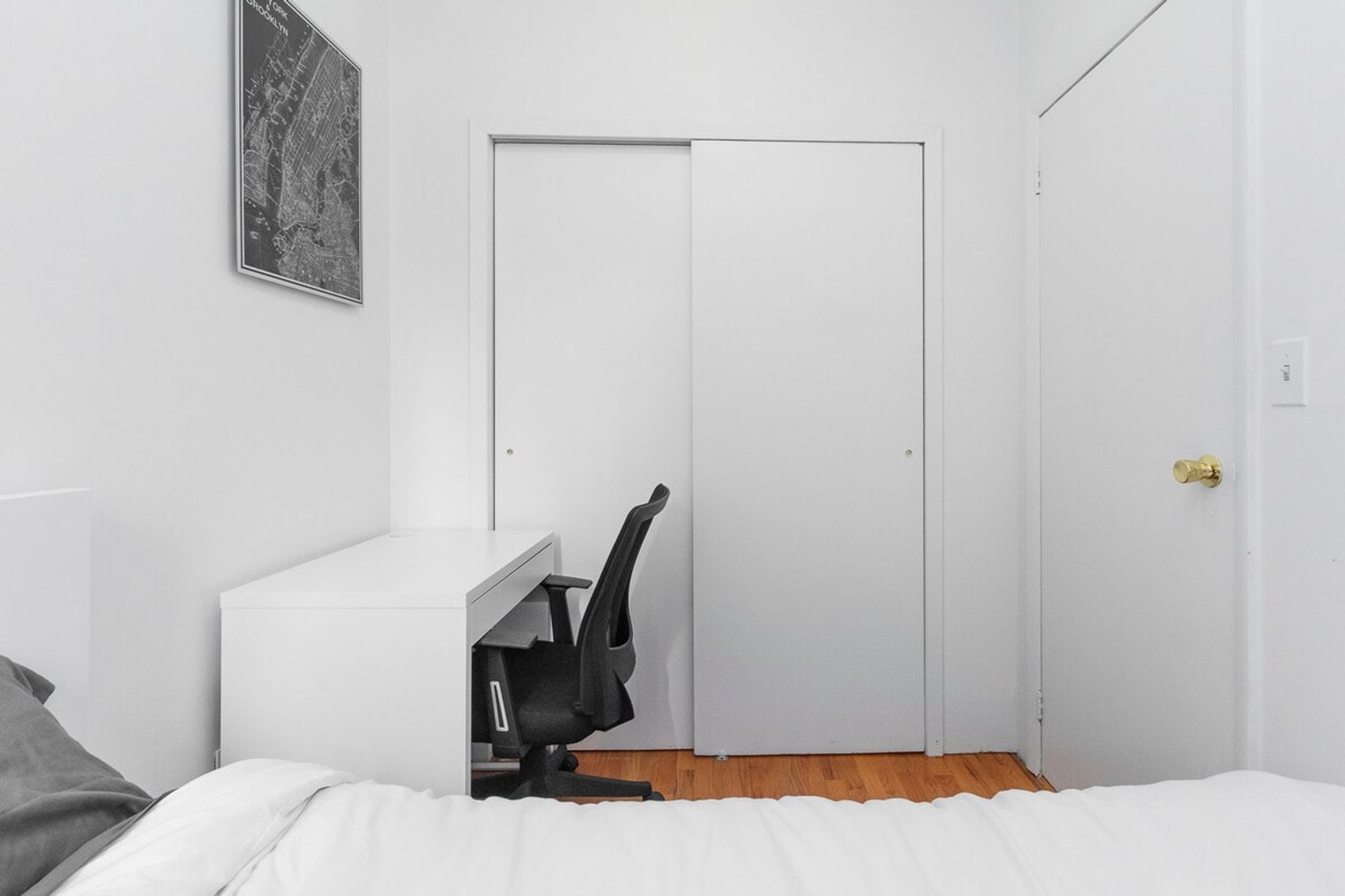 Building Photo - 319 E 95th St