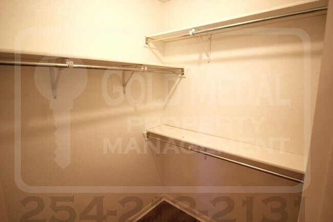 Building Photo - 602 Aries Ave