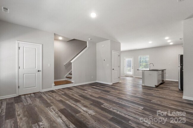 Building Photo - 117 Dogwood Vlg Trl