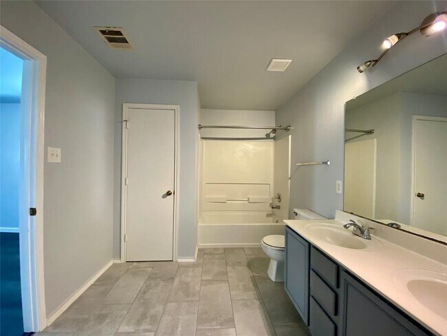 Building Photo - 13205 Sea Biscuit Dr