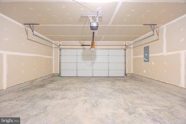 Building Photo - 110 Charing Cross Dr