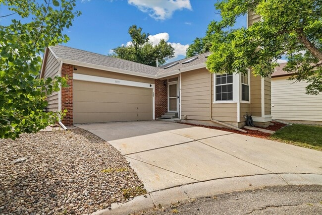 Primary Photo - Beautiful 3 bed 2 bath Highlands Ranch Home!