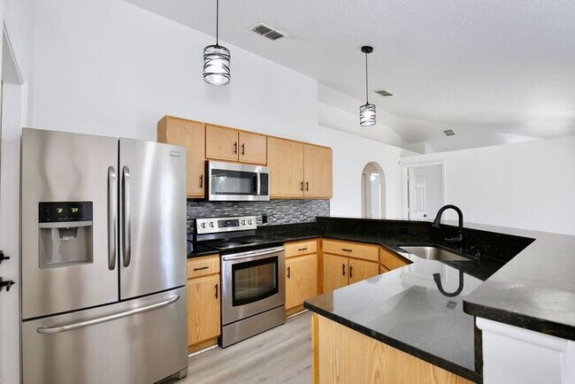Building Photo - Stylish 3/2 + Office or Flex Space with Luxury Finishes & Spacious Open Layout