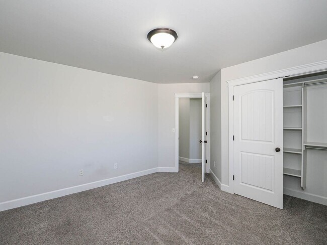 Building Photo - 1239 SilverCrest Dr