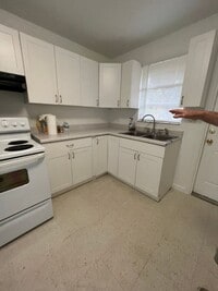 Building Photo - 5LW Apartments