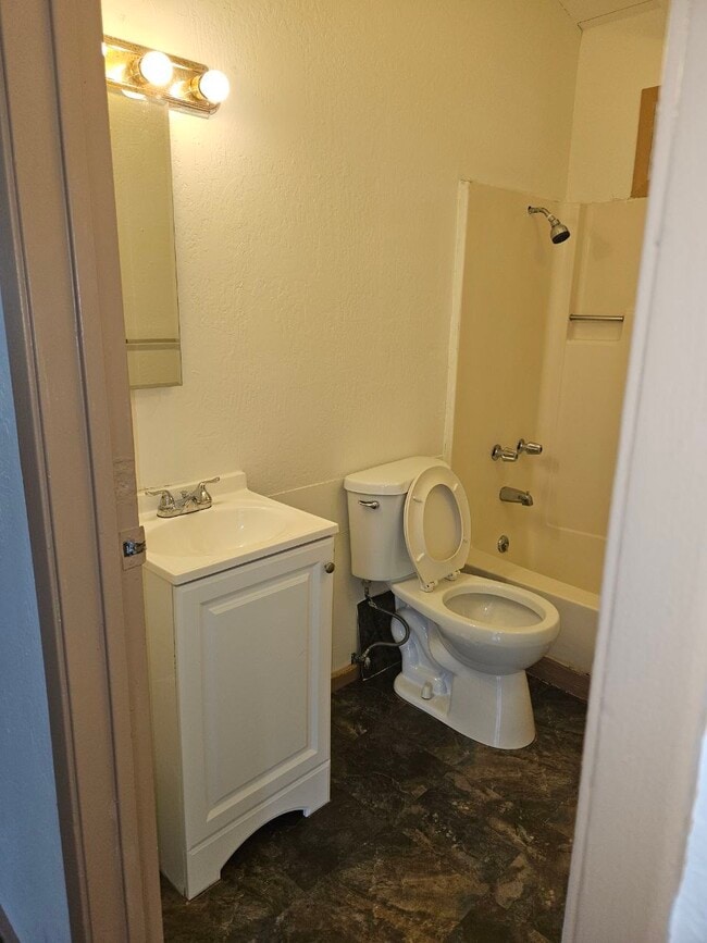 Building Photo - 11-3482-3482 Plumeria St