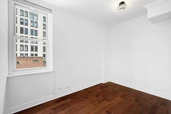 Building Photo - 275 Greenwich St