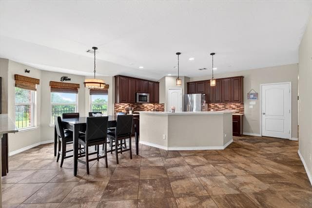 Building Photo - 2129 Megan Creek Dr