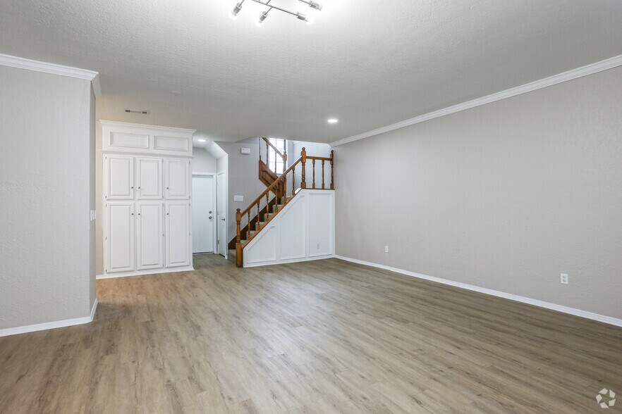 Stonebridge Townhomes 4108 Cove Dr Yukon OK 73099 Apartment Finder