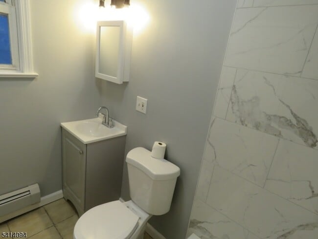 Building Photo - 768B State St