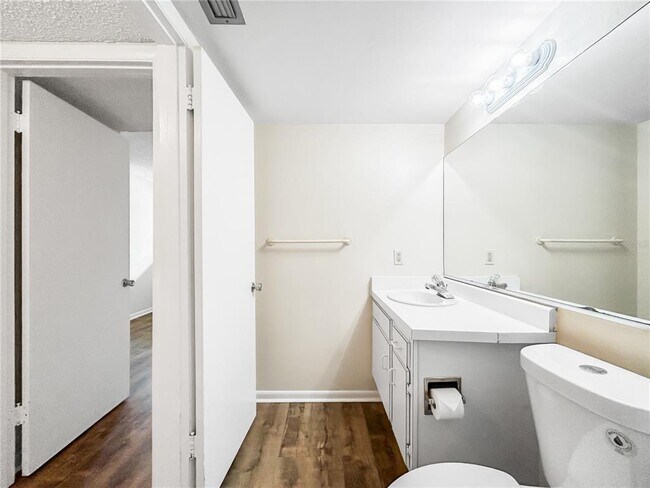 Building Photo - 6336 Newtown Cir