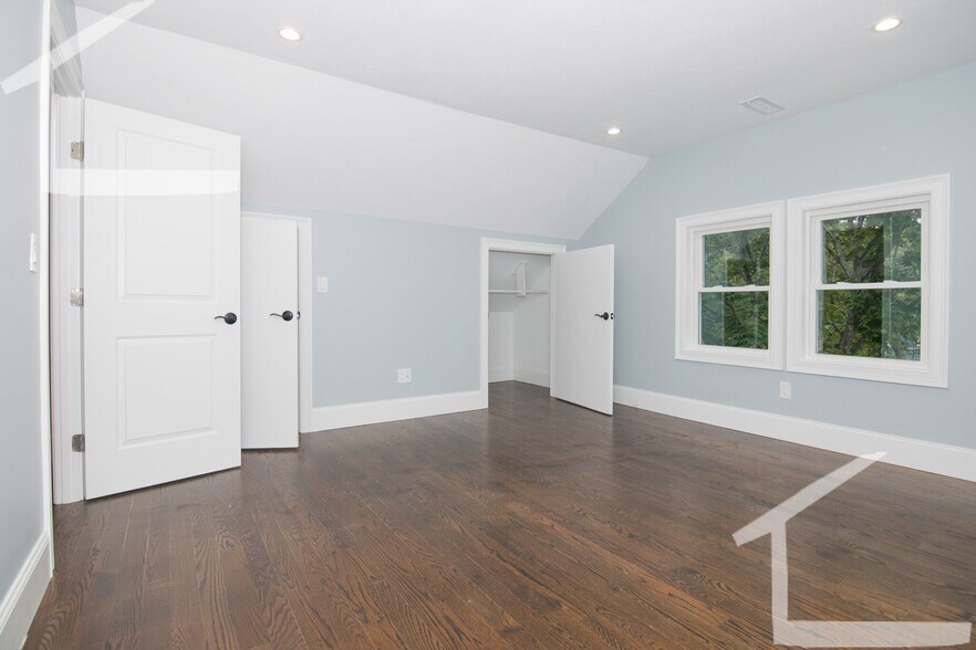 Building Photo - 183 Tremont St