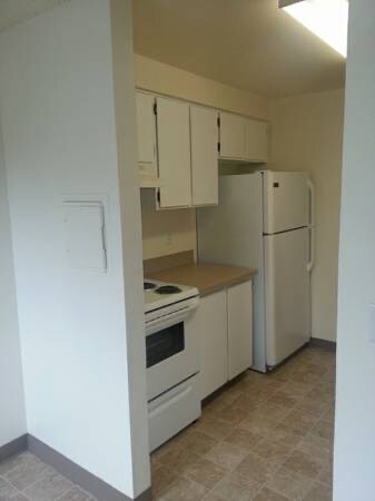 Building Photo - 425 Filbert Ln