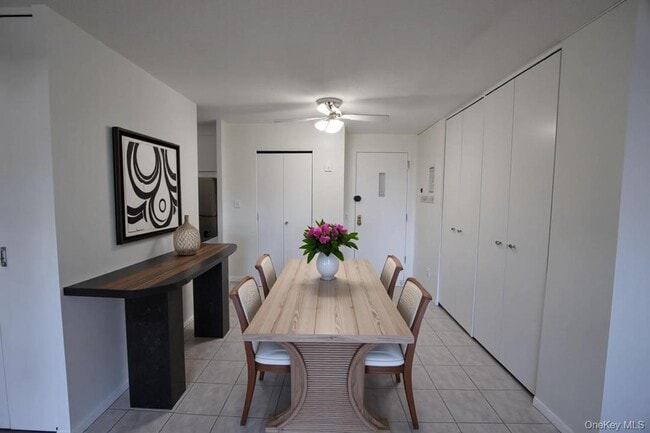 Building Photo - 118-17 Union Tpke Un