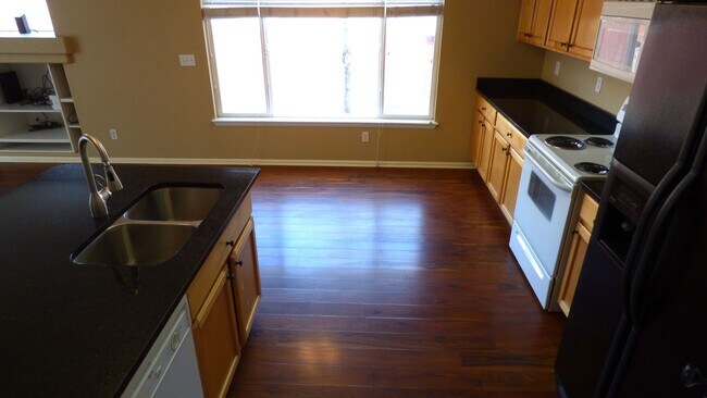 Building Photo - $0 DEPOSIT OPTION. CHARMING 3-BEDROOM HOME IN GREEN VALLEY RANCH WITH SPACIOUS LAYOUT & PRIME LOC...