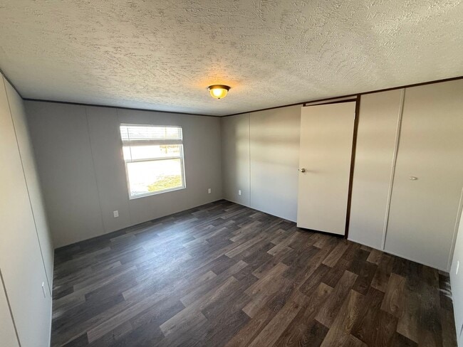 Building Photo - 3104 N Cardinal Rd