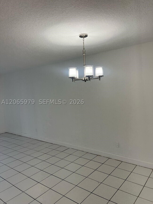 Building Photo - 3399 Foxcroft Rd