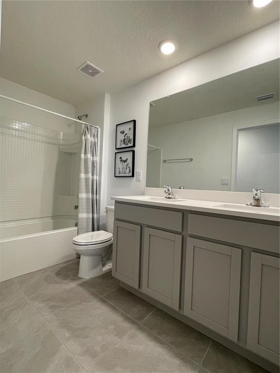 Building Photo - 37059 Kings Crown Dr