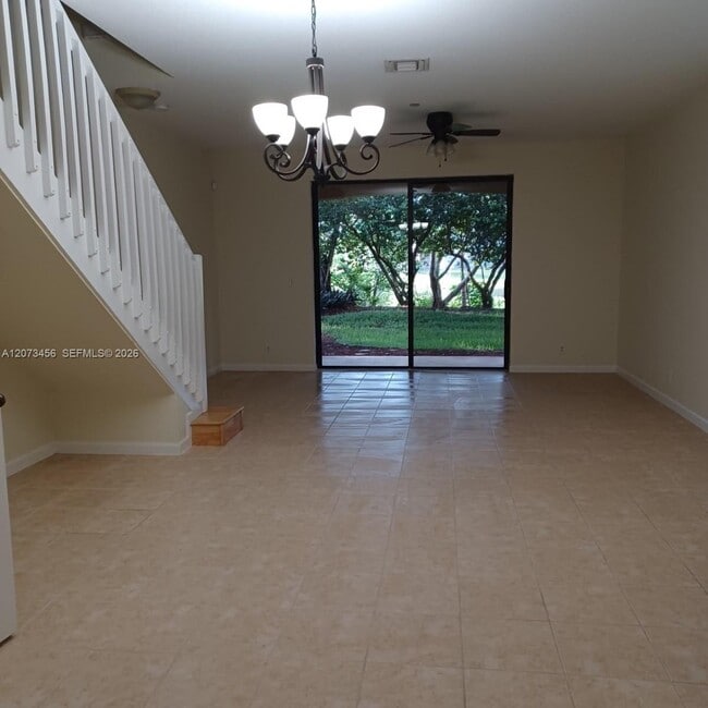 Building Photo - 3839 Pond Apple Dr