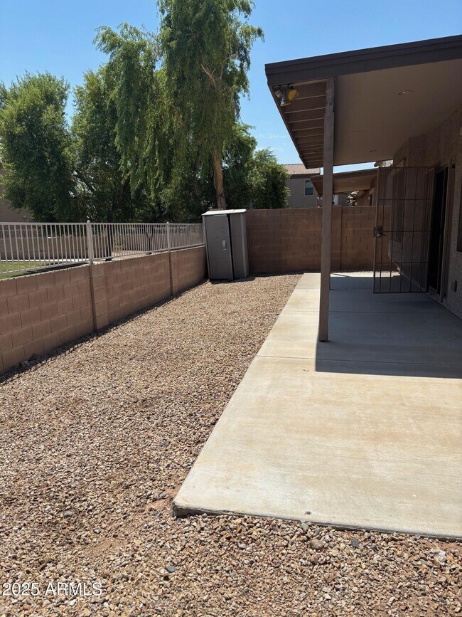 Building Photo - 15853 N 74th Ave
