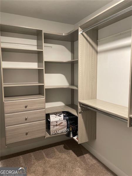 Building Photo - 560 Vandenburg Dr