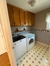 Building Photo - 886 Castlewood Dr