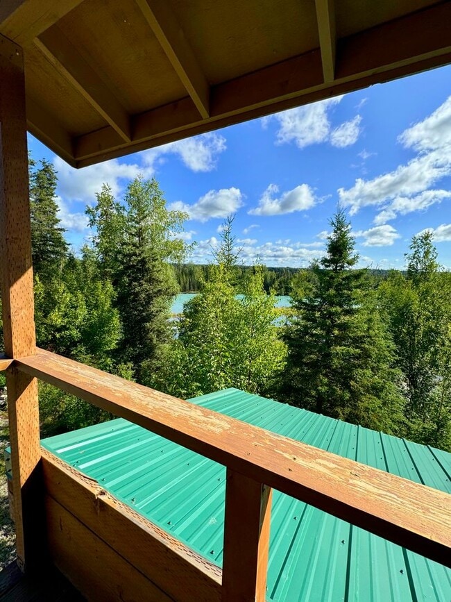 Building Photo - RIVERFRONT HOME + SHOP!