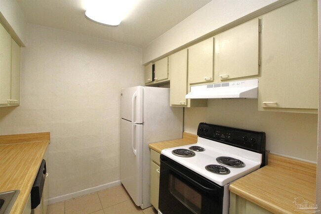 Building Photo - 600 Scenic Hwy