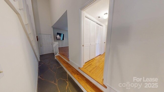 Building Photo - 4025 Woodfox Dr