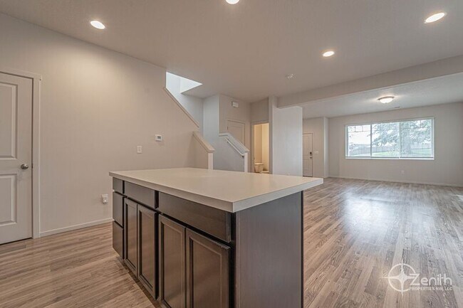 Building Photo - 2018 S Taverner Dr