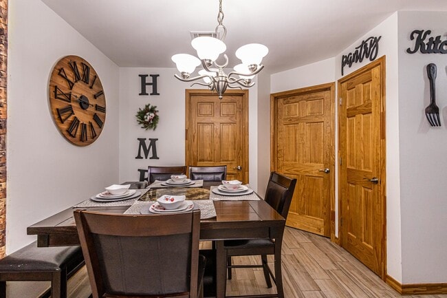 Building Photo - 9618 Mallard Loop