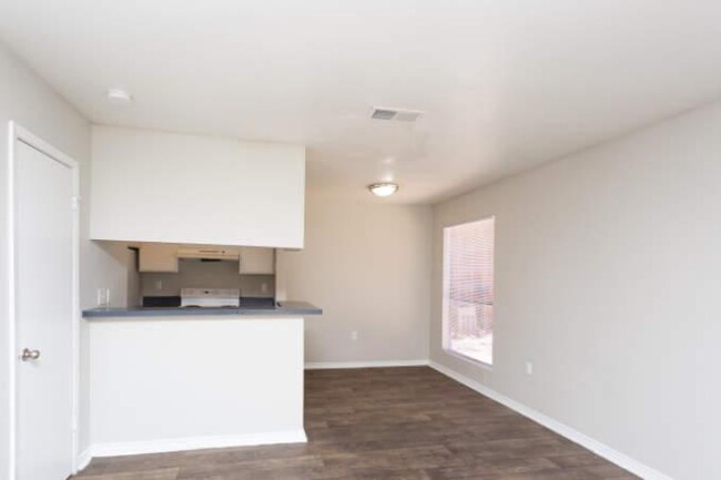 Building Photo - 1 bedroom in Austin TX 78753