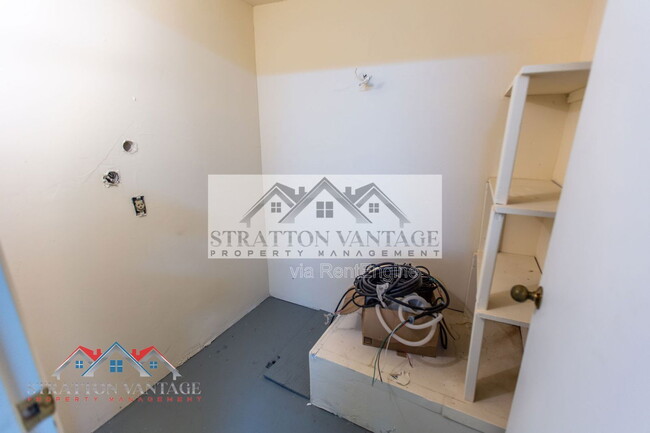 Building Photo - 39614 N 7th St