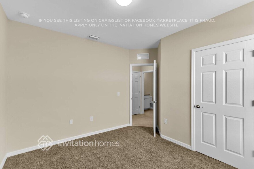 Building Photo - 3310 Acapulco Cir