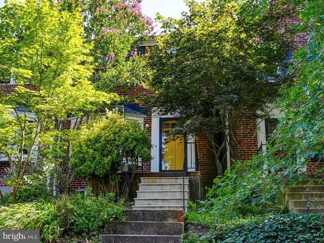 Building Photo - 111 Stanmore Rd