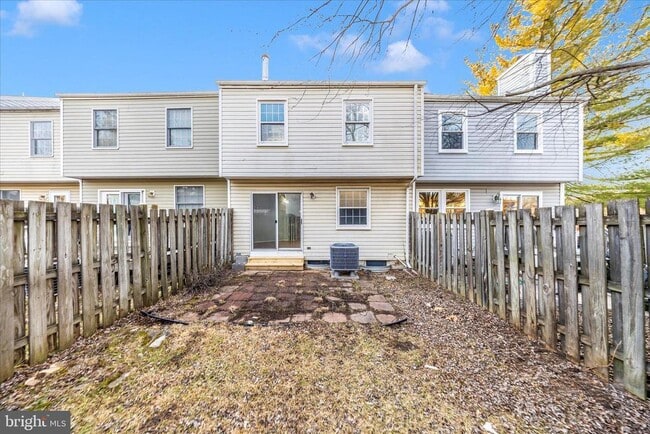 Building Photo - 6237 N Steamboat Way