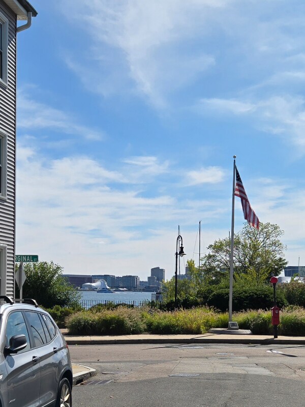 Building Photo - 50 Jeffries St