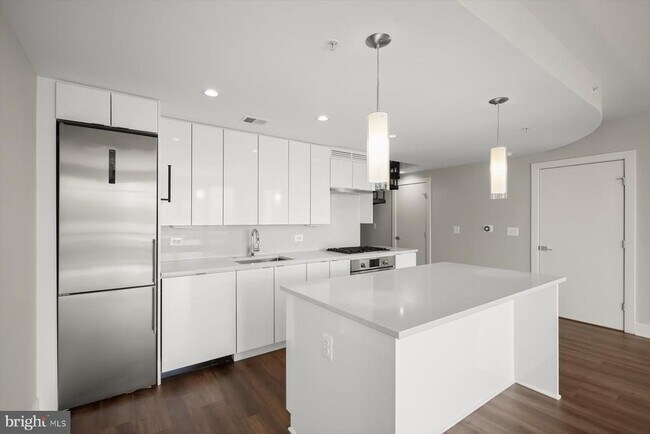 Building Photo - 1311 13th St NW
