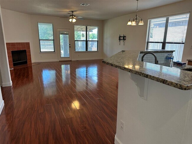 Building Photo - 14209 Naruna Way