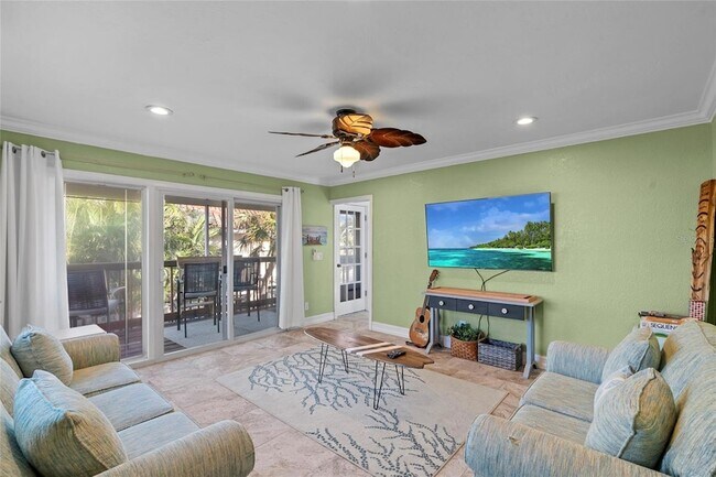 Building Photo - 284 44th Ave